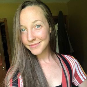 Meet your Posher, Abigail